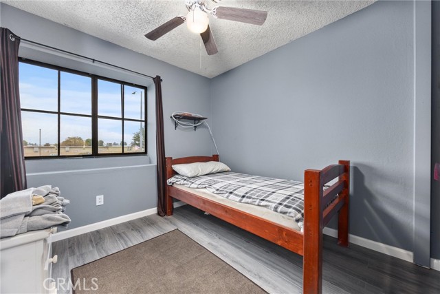 Detail Gallery Image 14 of 20 For 5517 Monitor St, Bakersfield,  CA 93307 - 4 Beds | 2/1 Baths