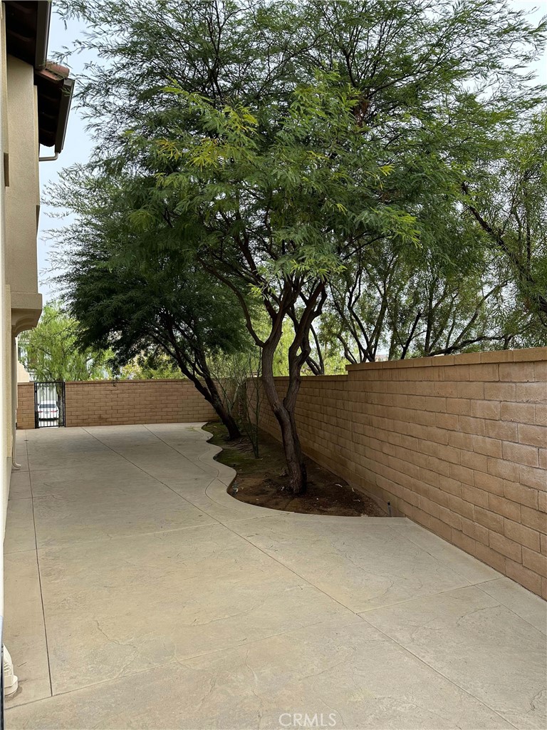 MLS #OC25245828 image #29