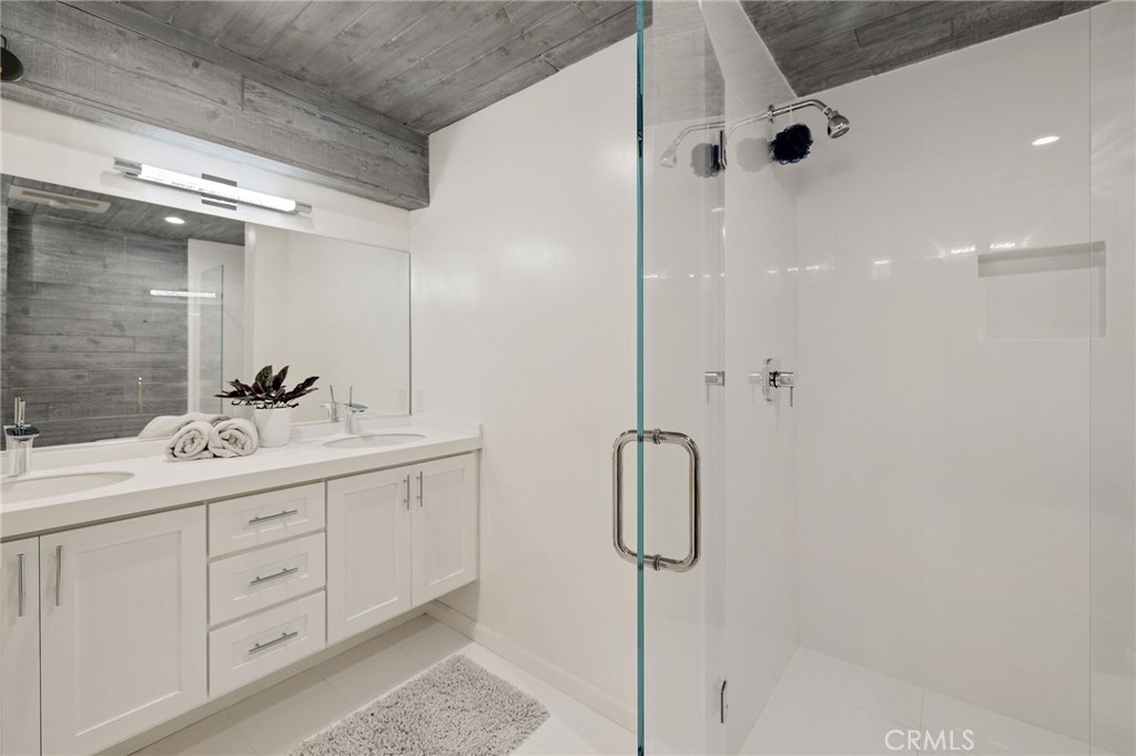 3200 La Rotonda Drive 411