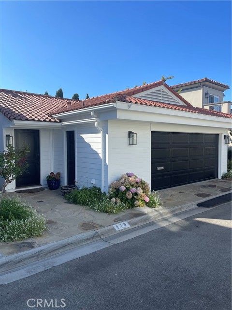 Detail Gallery Image 1 of 22 For 119 via Zurich, Newport Beach,  CA 92663 - 3 Beds | 2 Baths