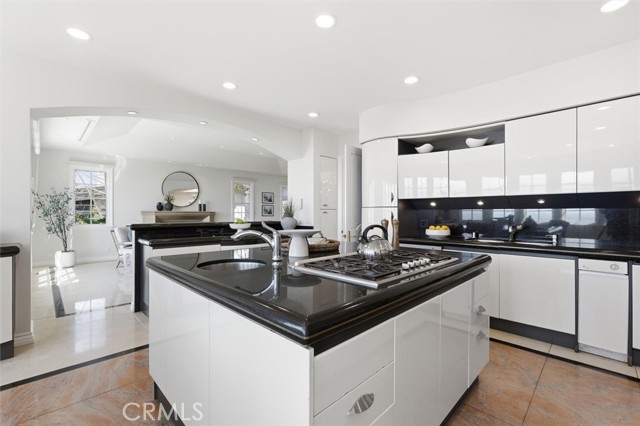 Detail Gallery Image 14 of 38 For 1509 via Castilla, Palos Verdes Estates,  CA 90274 - 5 Beds | 5/1 Baths