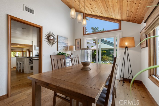 27492 Via Valor, Dana Point CA: https://media.crmls.org/medias/fe344d20-bb98-4302-becd-d44c7de249a2.jpg