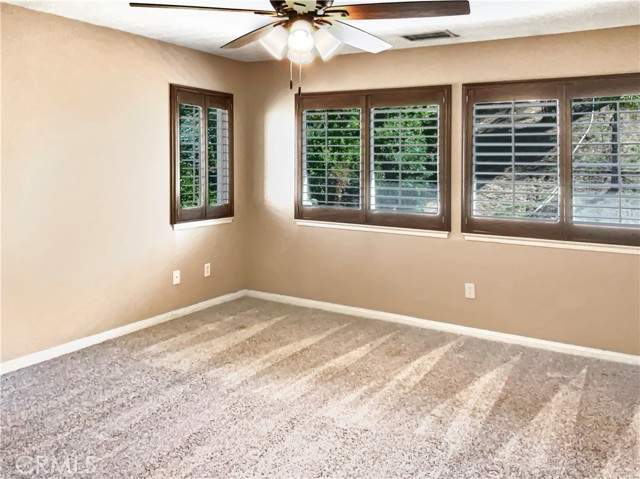 Detail Gallery Image 5 of 27 For 29312 Henderson Ln, Highland,  CA 92346 - 4 Beds | 2/1 Baths