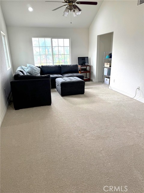 25 Dewberry, Rancho Santa Margarita CA: https://media.crmls.org/medias/fe34d47e-e221-4152-a704-8a8e5a31ddf3.jpg