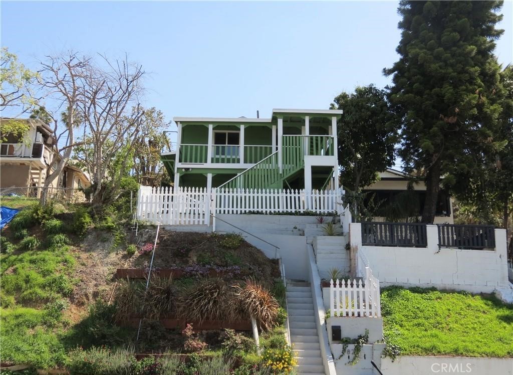 822 N Gage Avenue