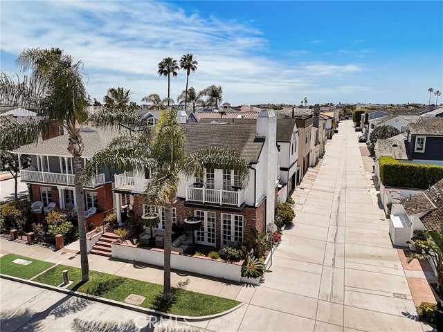 Detail Gallery Image 59 of 70 For 2025 E Balboa, Newport Beach,  CA 92661 - 4 Beds | 4 Baths