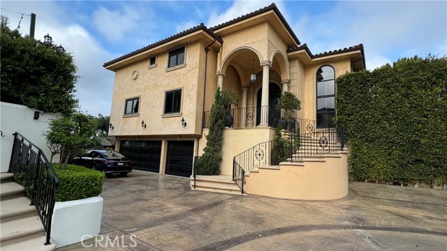 Detail Gallery Image 1 of 29 For 2959 N Beverly Glen Cir, Los Angeles,  CA 90077 - 5 Beds | 5/2 Baths