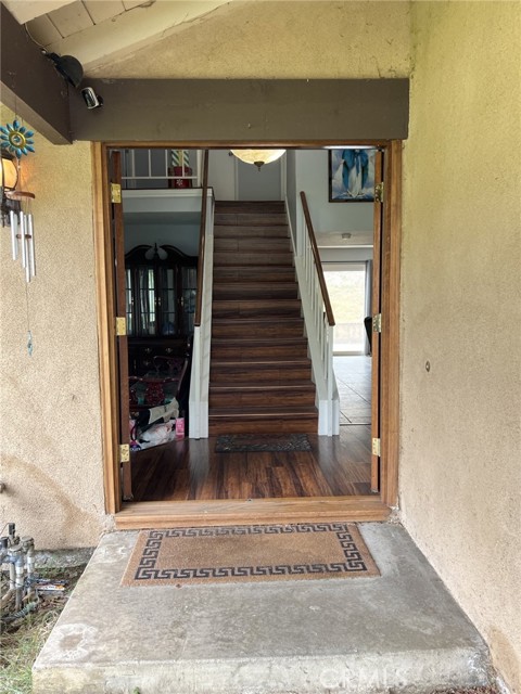 Detail Gallery Image 5 of 23 For 5600 via Junipero Serra, Riverside,  CA 92506 - 4 Beds | 3 Baths