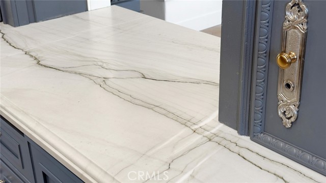 29122 Laurel Valley Drive, Vista CA: https://media.crmls.org/medias/fe35c8c9-a67a-4b5c-b1cc-663d9ff9c1ac.jpg