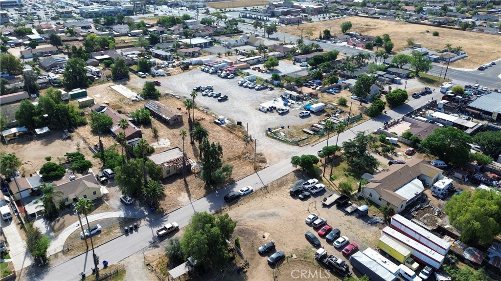 https://media.crmls.org/medias/fe360c96-0455-4710-89fd-08b2d9b73a8c.jpg?preset=X-Large