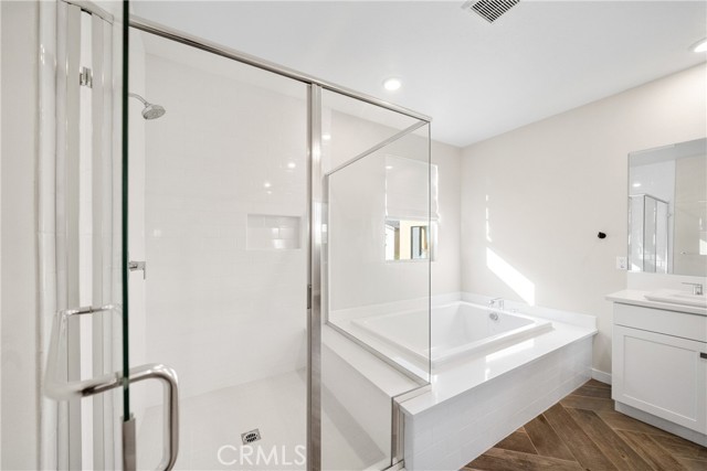 Detail Gallery Image 32 of 49 For 590 Catalonia, Lake Forest,  CA 92630 - 4 Beds | 4 Baths