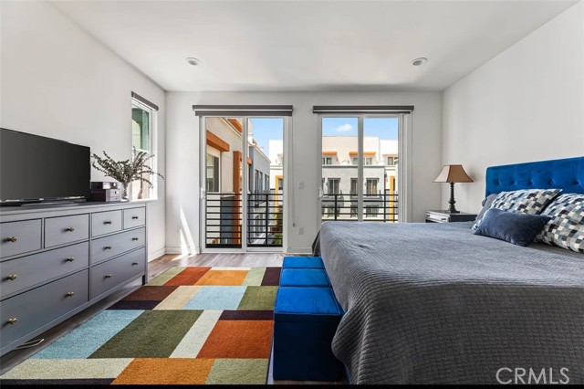 Detail Gallery Image 14 of 20 For 215 Elm Ave, Long Beach,  CA 90802 - 2 Beds | 3 Baths