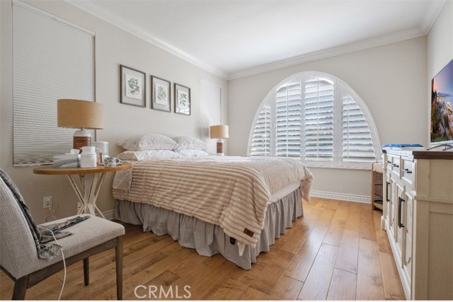 10 Shadybend, Irvine CA: https://media.crmls.org/medias/fe366bd7-94c6-4625-b7af-9bcf996fa87d.jpg