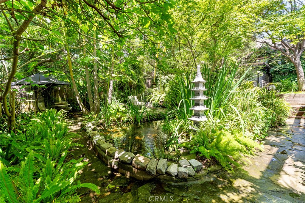 https://media.crmls.org/medias/fe36ab32-c9c2-414f-80e6-6dab9ea6834b.jpg?preset=X-Large
