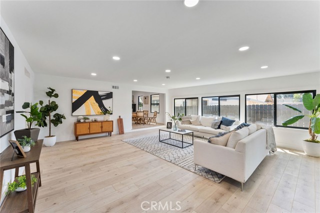 Detail Gallery Image 23 of 49 For 57 S Grand Oaks Ave, Pasadena,  CA 91107 - 3 Beds | 2 Baths