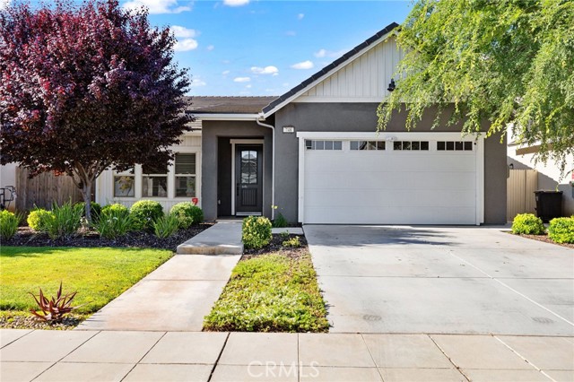 Detail Gallery Image 1 of 32 For 748 Expedition Way, Madera,  CA 93636 - 3 Beds | 2 Baths
