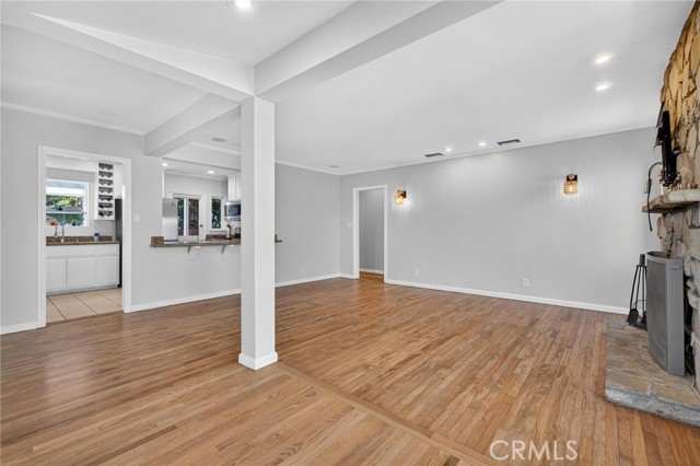 Detail Gallery Image 11 of 27 For 608 35th St, Manhattan Beach,  CA 90266 - 3 Beds | 2 Baths
