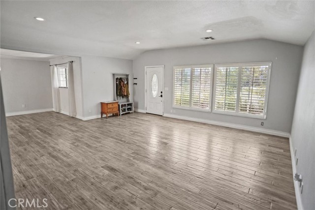 Detail Gallery Image 5 of 30 For 32580 Willow Ln, Agua Dulce,  CA 91390 - 3 Beds | 2/1 Baths
