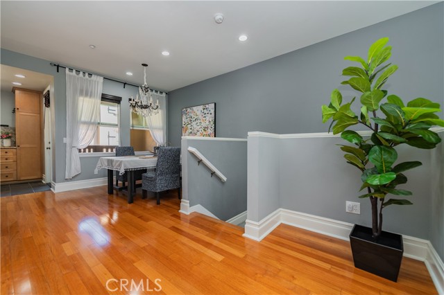 144 Coral Rose, Irvine CA: https://media.crmls.org/medias/fe38a033-7451-4f5d-9e9e-221c5183b2ab.jpg