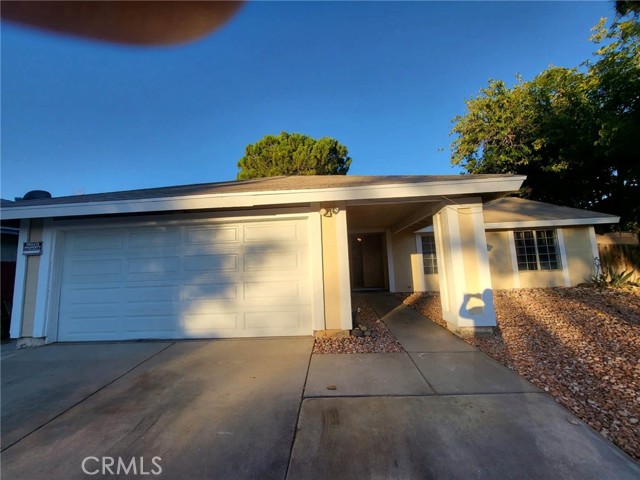 Detail Gallery Image 1 of 5 For 44025 Glenraven Rd, Lancaster,  CA 93535 - 3 Beds | 2 Baths