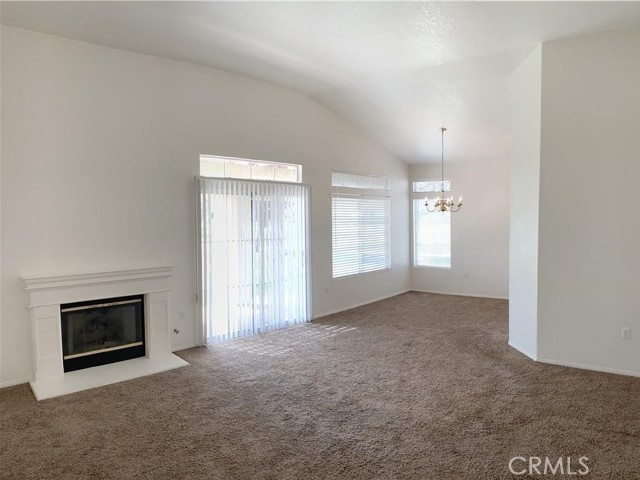 Detail Gallery Image 5 of 19 For 11164 Country Club Dr, Apple Valley,  CA 92308 - 2 Beds | 2 Baths