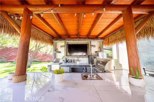 Detail Gallery Image 20 of 71 For 18296 Hollowtree Ln, Riverside,  CA 92504 - 5 Beds | 3/1 Baths