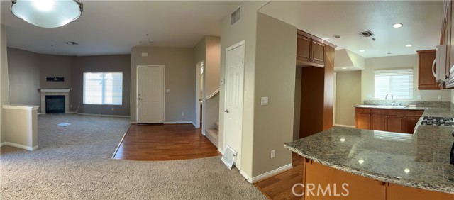 Detail Gallery Image 6 of 26 For 2826 Green River Rd #101,  Corona,  CA 92882 - 2 Beds | 2/1 Baths