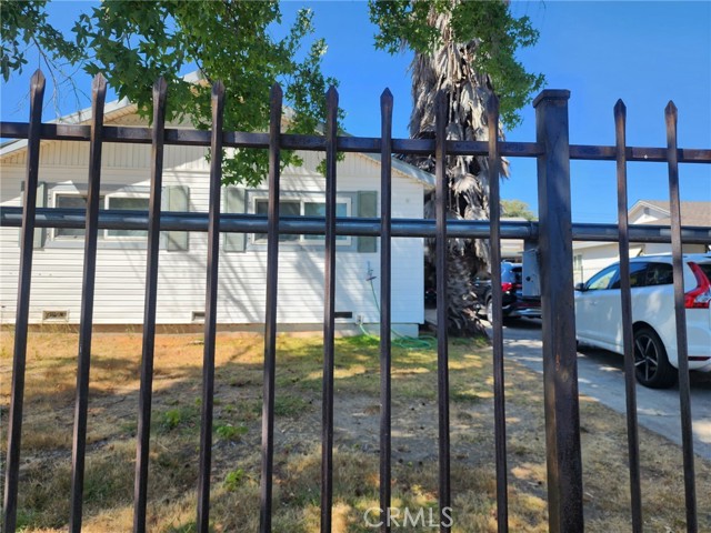 Detail Gallery Image 1 of 11 For 2025 50th Ave, Sacramento,  CA 95822 - 4 Beds | 2 Baths