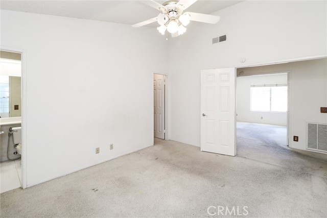 345 Jeremiah Drive, Simi Valley CA: https://media.crmls.org/medias/fe3aee0a-43cf-45cc-a259-13f0fec2c437.jpg