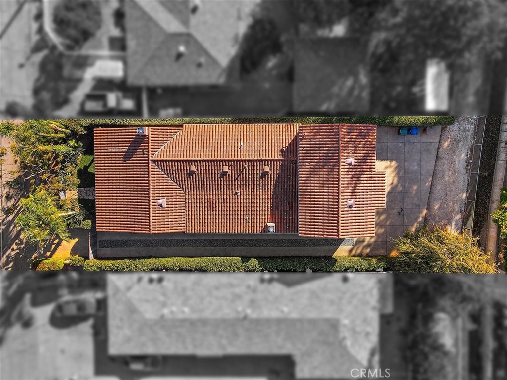 https://media.crmls.org/medias/fe3b426b-d319-4b70-b3a7-b1a3f778ab4a.jpg?preset=X-Large