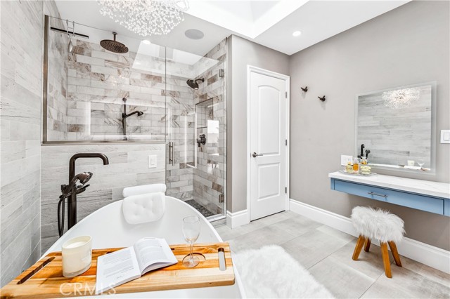 Detail Gallery Image 29 of 61 For 5522 Mossvale Cir, Huntington Beach,  CA 92649 - 4 Beds | 3 Baths