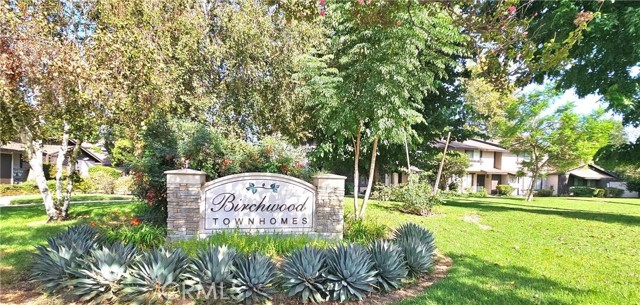 7552 Corbin Avenue, 4 photo 30