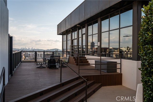 Detail Gallery Image 49 of 66 For 345 Pioneer Dr #1201,  Glendale,  CA 91203 - 2 Beds | 2 Baths