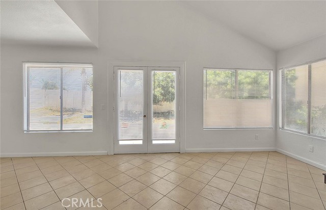 7711 Cartilla Avenue, Fontana CA: https://media.crmls.org/medias/fe3d96b9-2d39-41c9-ae9c-cedbba3da5d8.jpg