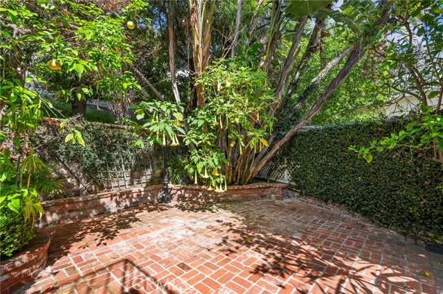 Detail Gallery Image 38 of 45 For 3250 Velma Dr, Los Angeles,  CA 90068 - 3 Beds | 2 Baths