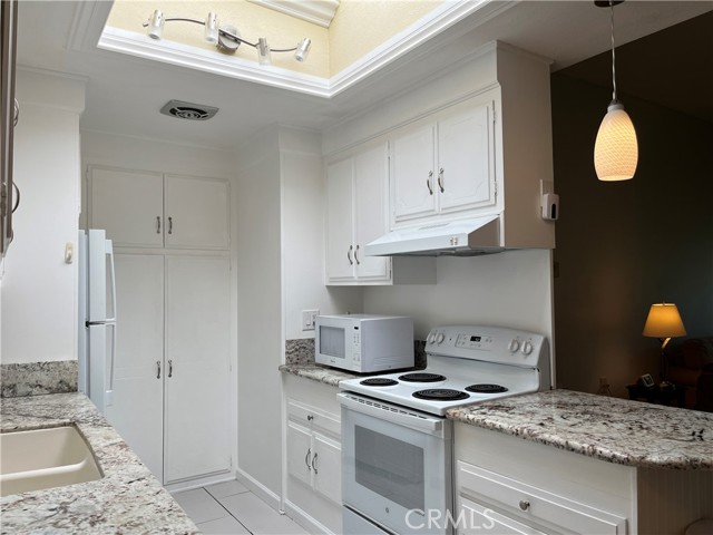 Detail Gallery Image 10 of 23 For 956 Calle Aragon #H,  Laguna Woods,  CA 92637 - 2 Beds | 1 Baths