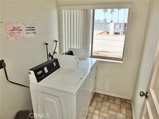 Detail Gallery Image 72 of 74 For 2805 E 3rd Street #10 #10,  Long Beach,  CA 90814 - 2 Beds | 2 Baths