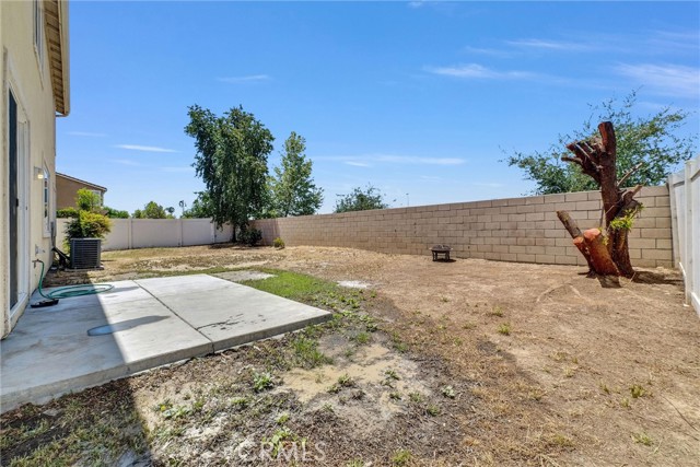24821 Melrose Drive, Romoland CA: https://media.crmls.org/medias/fe3e2789-7756-494a-b11a-2df1587b81b8.jpg