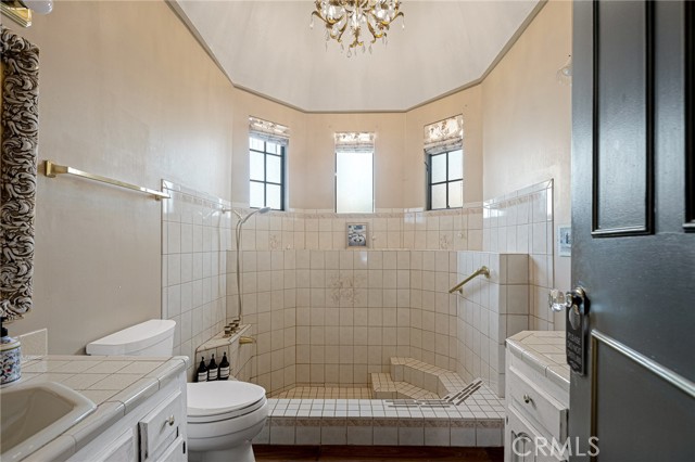 969 Oak Drive, Crestline CA: https://media.crmls.org/medias/fe3e6a9a-f32a-40ae-be60-1d4fcd538469.jpg
