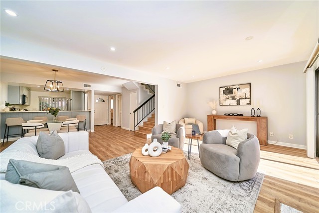 Detail Gallery Image 9 of 28 For 3130 Montrose Ave #102,  La Crescenta,  CA 91214 - 3 Beds | 2/1 Baths