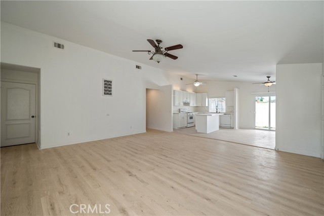 Detail Gallery Image 5 of 25 For 29582 Toomas Cir, Menifee,  CA 92587 - 3 Beds | 2 Baths