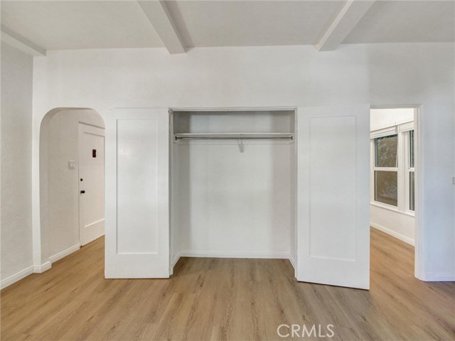 Detail Gallery Image 9 of 30 For 9949 Young Dr #204,  Beverly Hills,  CA 90212 - 1 Beds | 1 Baths