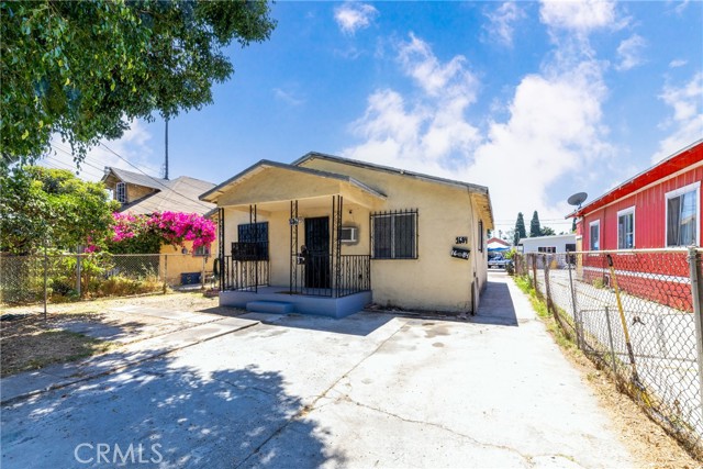 Detail Gallery Image 1 of 25 For 1684 E Martin Luther King Jr Bld, Los Angeles,  CA 90011 - 5 Beds | 2 Baths