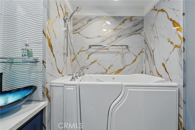 Detail Gallery Image 21 of 36 For 100 Atlantic Ave #1012,  Long Beach,  CA 90802 - 2 Beds | 1 Baths