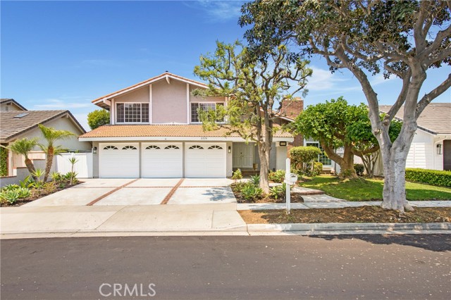 2220 Port Aberdeen Place, Newport Beach CA: https://media.crmls.org/medias/fe416036-c9c3-4909-ae95-b5490fc303e0.jpg