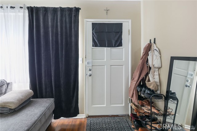 251 E Center Street, Covina CA: https://media.crmls.org/medias/fe41d6ab-e267-4798-a772-53057581d5b7.jpg