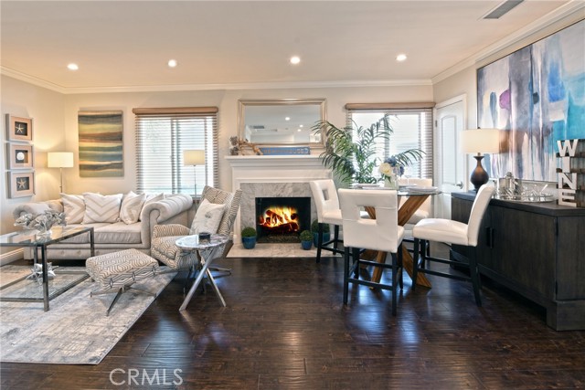 Front Image Thumbnail for CROC26083346