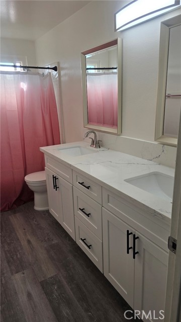 Detail Gallery Image 16 of 21 For 7722 Laurelwood, La Palma,  CA 90623 - 4 Beds | 2/1 Baths