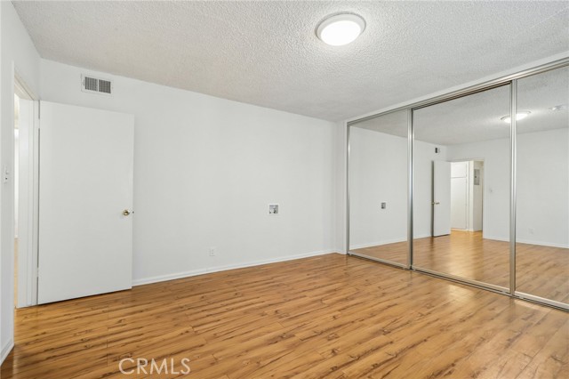 4358 Mammoth Avenue, 14 photo 13