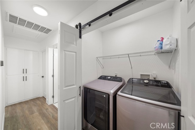 5228 E Minuet Lane, Anaheim CA: https://media.crmls.org/medias/fe4497e5-b097-43d7-9a90-72181a08ff94.jpg